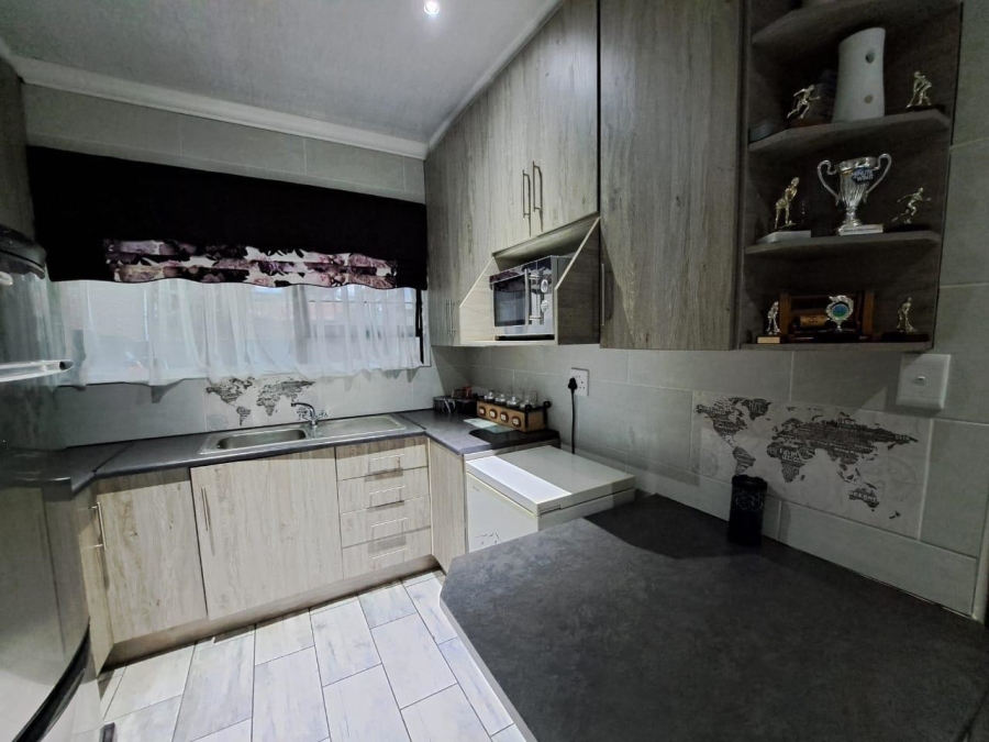 5 Bedroom Property for Sale in Sasolburg Ext 23 Free State